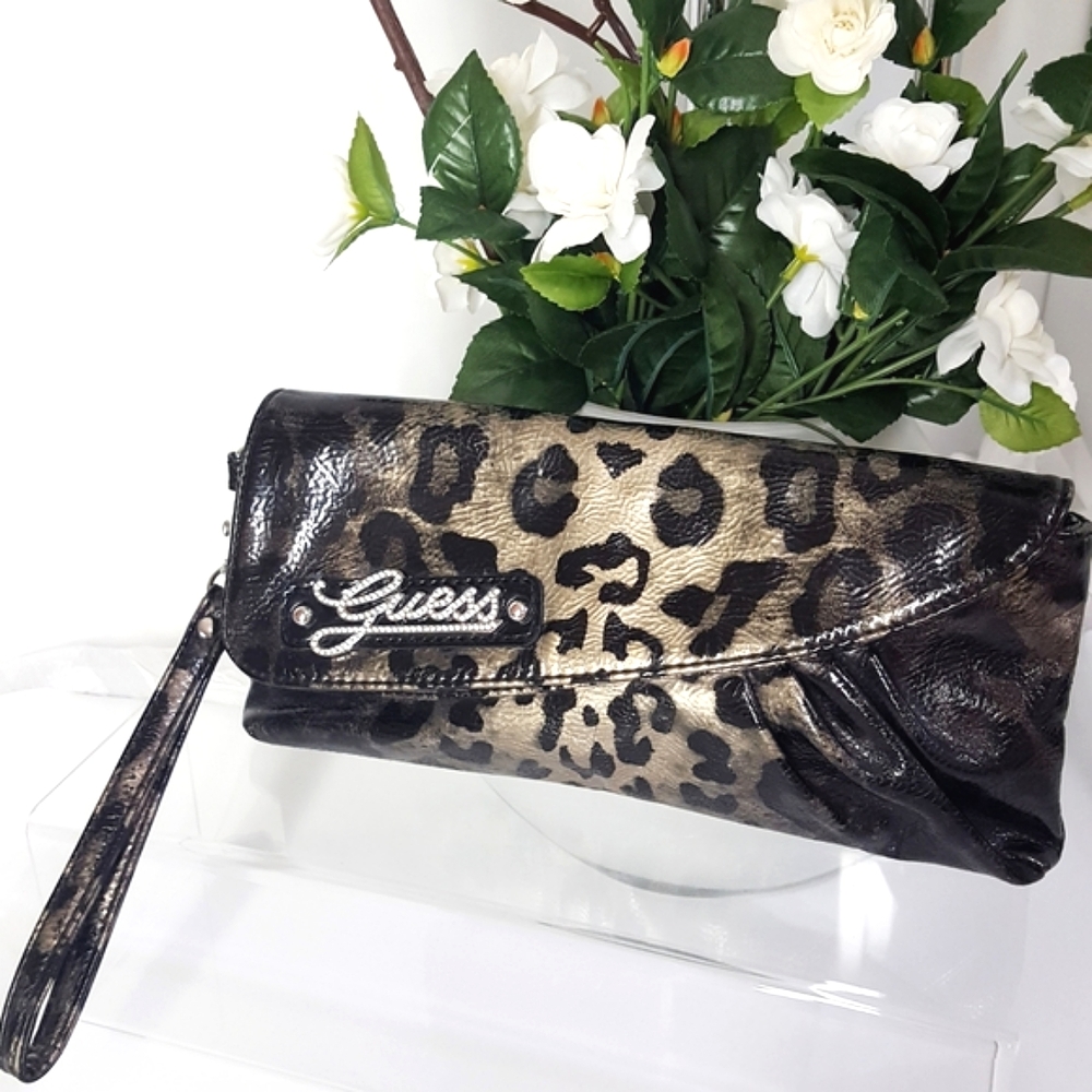 Vtg Y2K Guess💜Golden Brown Leopard Patent Leather Wristlet Clutch Bag